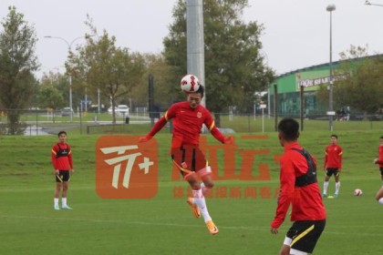 亚运队唯一中锋直接上首发？新帅用法有别扬科维奇