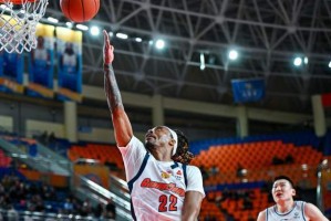 星空体育在线网页版-广东遭18分逆转被打回原形！更换外援成唯一出路，杜锋该认清现实