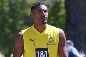 星空体育网站-多特官方：阿莱将接受化疗 缺阵数月