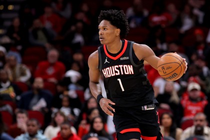 过去5场送出42助攻仅次于东契奇&amp;哈登！火记：阿门的表现不容忽视