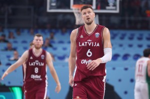 捷克vs拉脱维亚前瞻：捷克已出局，克雷伊奇能否爆发为荣誉而战？