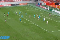 星空体育在线网页版-U22国足2-0领先！下半场开场仅30秒，王钰栋策动，李新翔头球破门