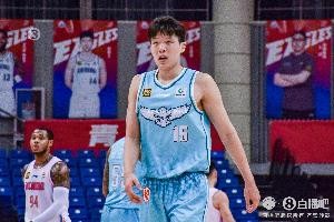 场均15.5分10.6板3助2.5帽！媒体人盘点本季球探观战时杨瀚森表现